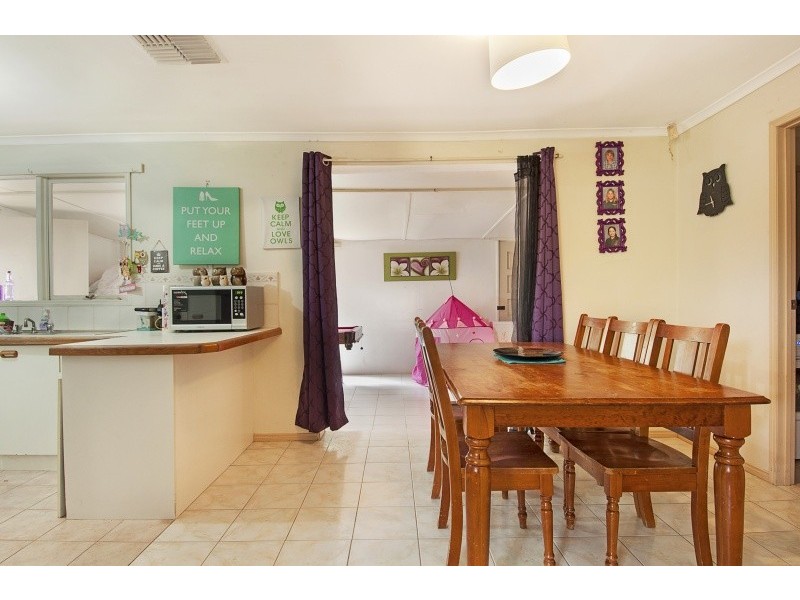 35 Herbert Road, Carrum Downs VIC 3201