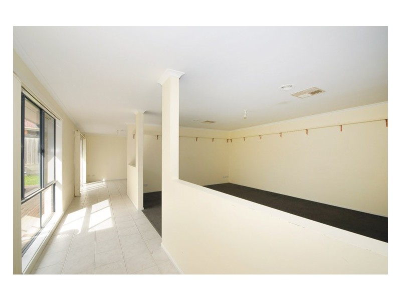 29 Postregna Way, Skye VIC 3977