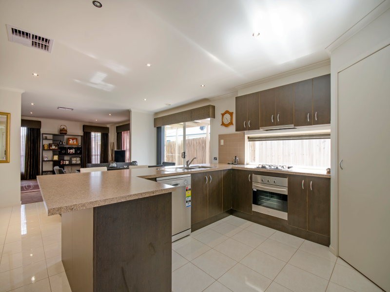 12 Astall Street, Carrum Downs VIC 3201