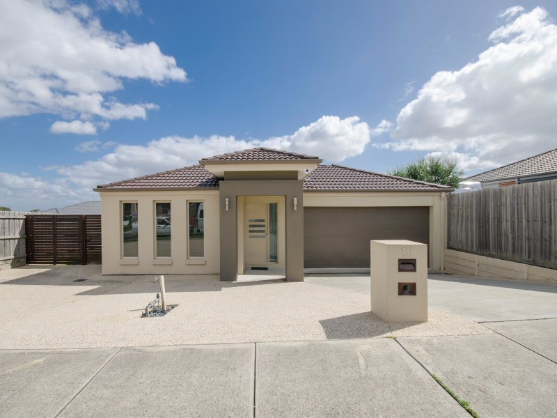 12 Astall Street, Carrum Downs VIC 3201