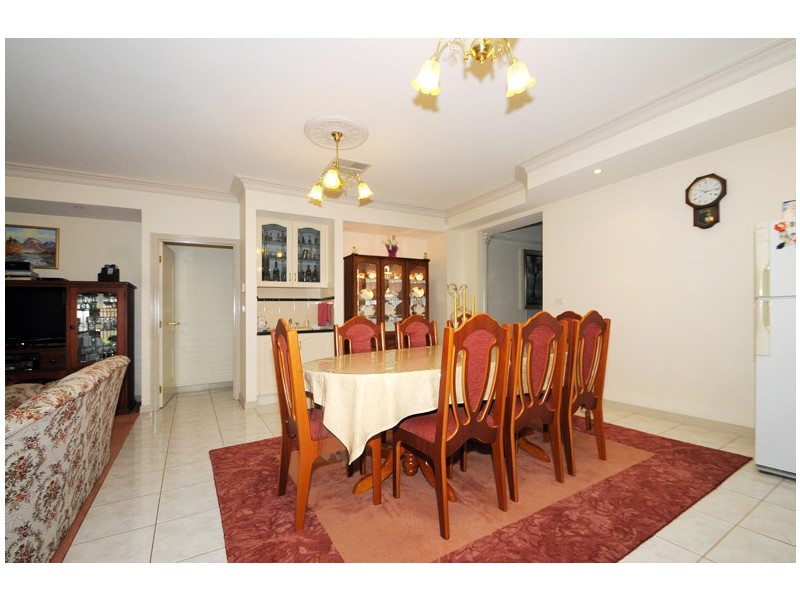 5 Friuli Place, Skye VIC 3977