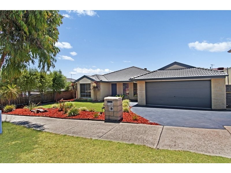 61 Clifton Park Drive, Carrum Downs VIC 3201
