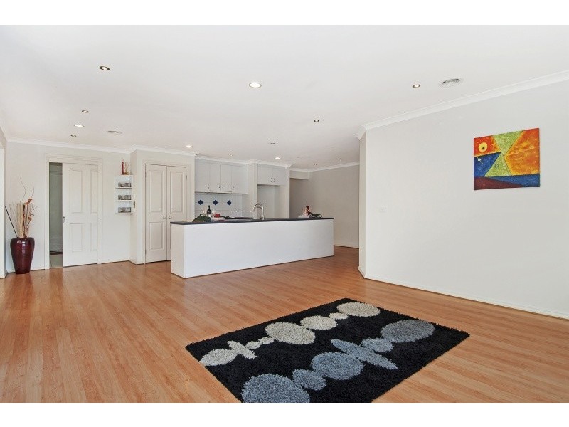 61 Clifton Park Drive, Carrum Downs VIC 3201