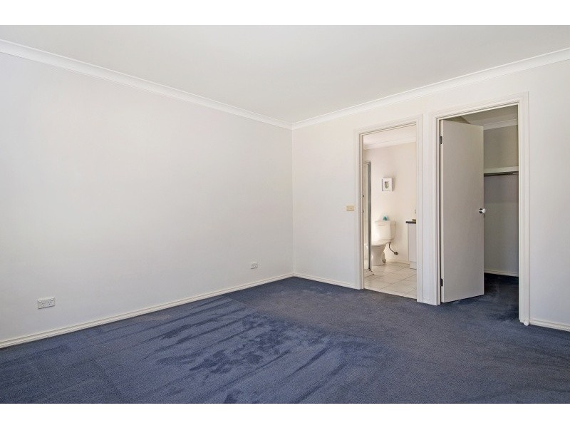 61 Clifton Park Drive, Carrum Downs VIC 3201