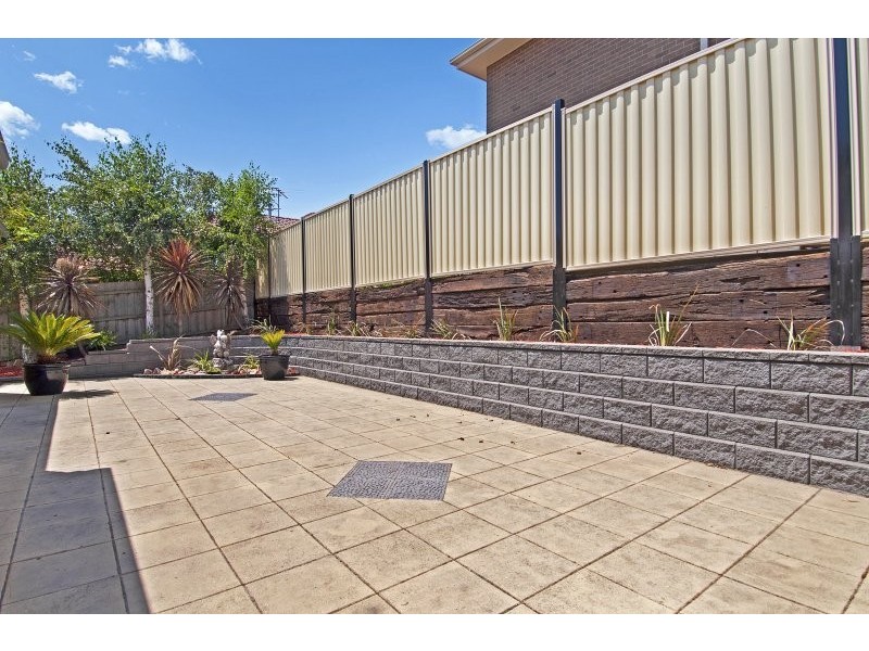 61 Clifton Park Drive, Carrum Downs VIC 3201