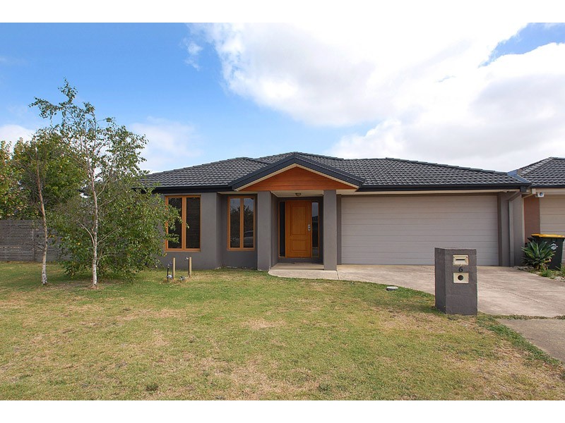 6 Torres Parade, Sandhurst VIC 3977