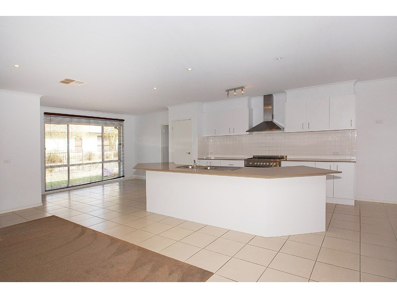 6 Torres Parade, Sandhurst VIC 3977