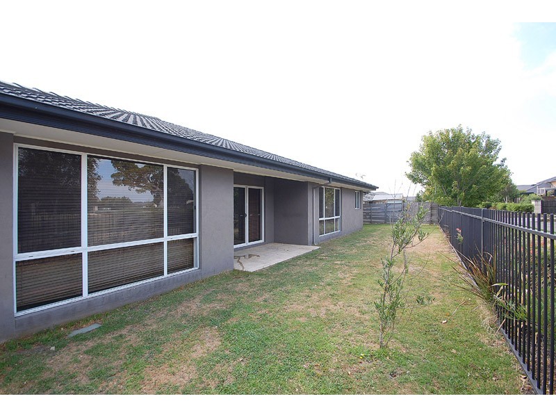 6 Torres Parade, Sandhurst VIC 3977