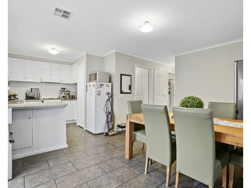 8 Marcella Place, Carrum Downs VIC 3201