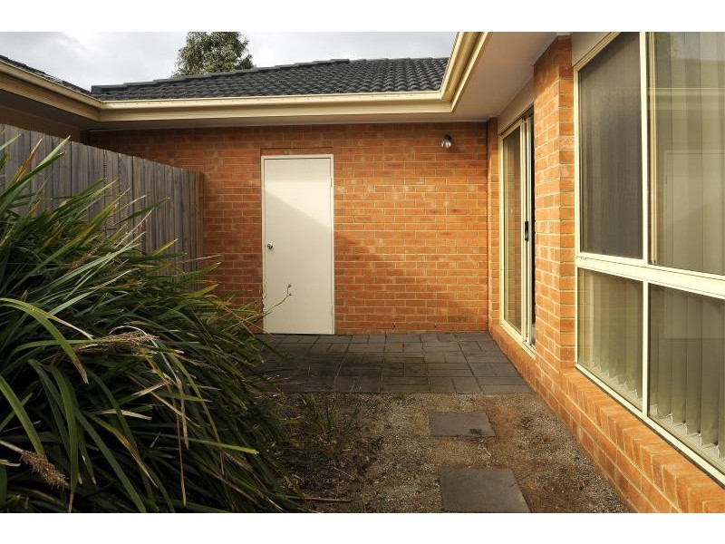 27/55 McClelland Drive, Skye VIC 3977