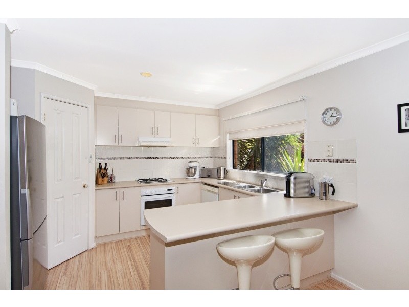 16 Clifton Park Drive, Carrum Downs VIC 3201