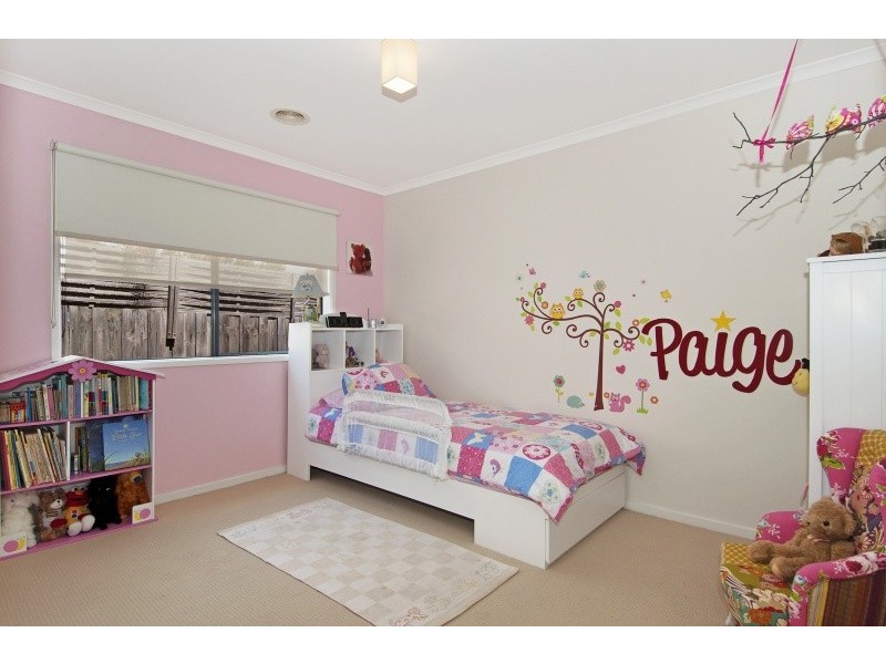 16 Clifton Park Drive, Carrum Downs VIC 3201