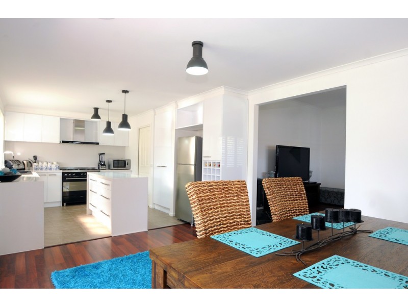 11 Goshawk Court, Carrum Downs VIC 3201