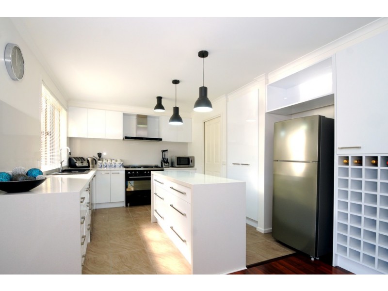 11 Goshawk Court, Carrum Downs VIC 3201