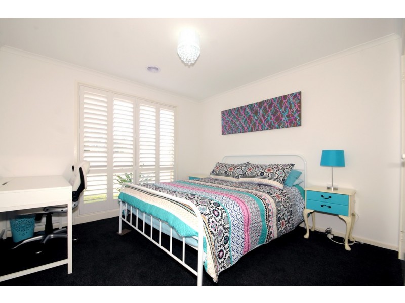 11 Goshawk Court, Carrum Downs VIC 3201