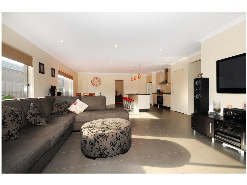 2 Beldale Court, Sandhurst VIC 3977