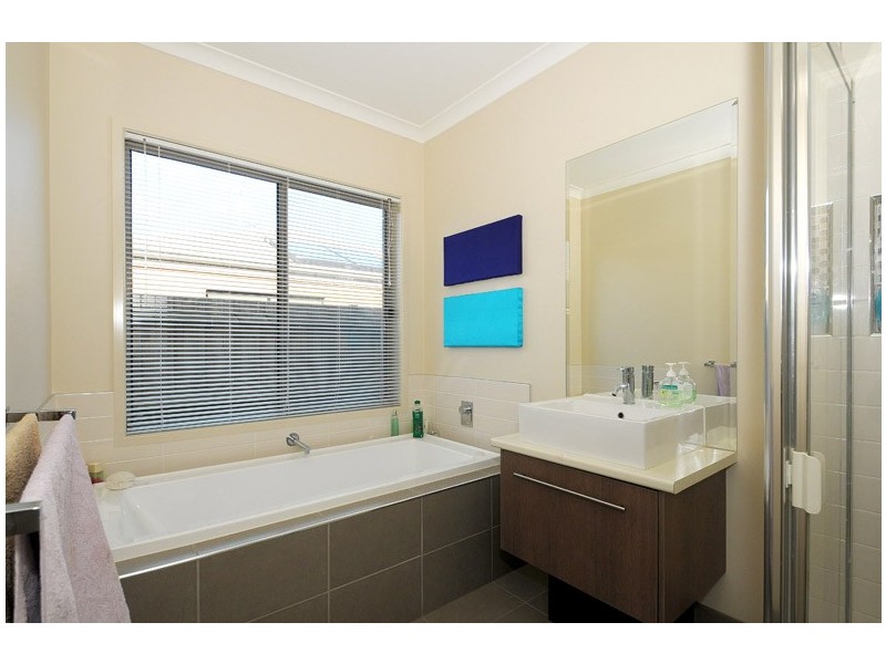 2 Beldale Court, Sandhurst VIC 3977