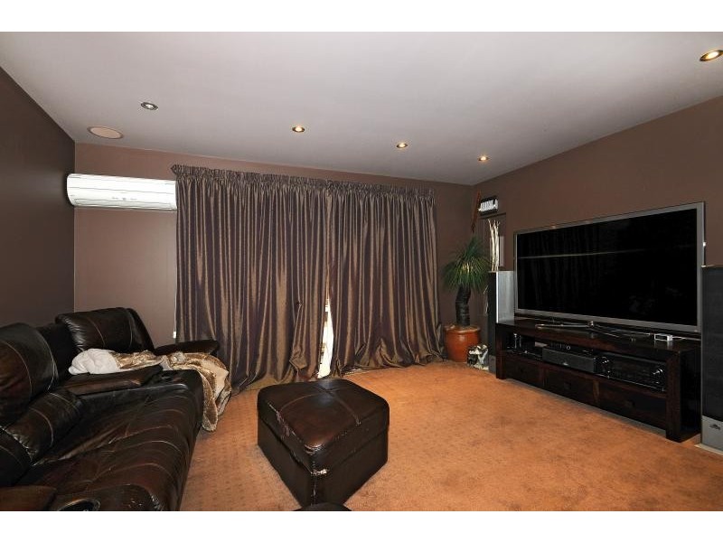 77 Gumnut Drive, Langwarrin VIC 3910