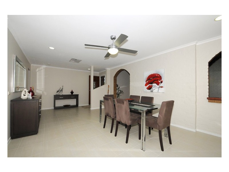 16 Zebrafinch Court, Carrum Downs VIC 3201