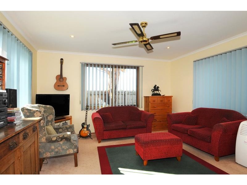 10 Grebe Court, Carrum Downs VIC 3201