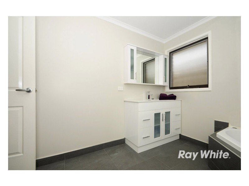 40 Paddington Avenue, Carrum Downs VIC 3201