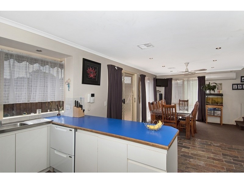 8 Orsett Court, Carrum Downs VIC 3201