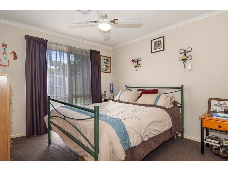8 Orsett Court, Carrum Downs VIC 3201
