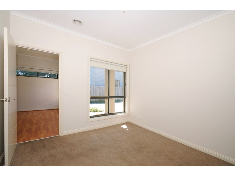 2/38 Rosemary Crescent, Frankston North VIC 3200