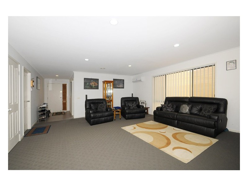 19 Scarlett Avenue, Carrum Downs VIC 3201