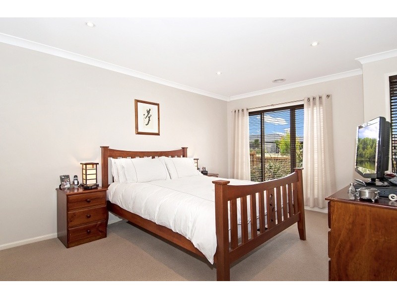 2 Katies Place, Carrum Downs VIC 3201