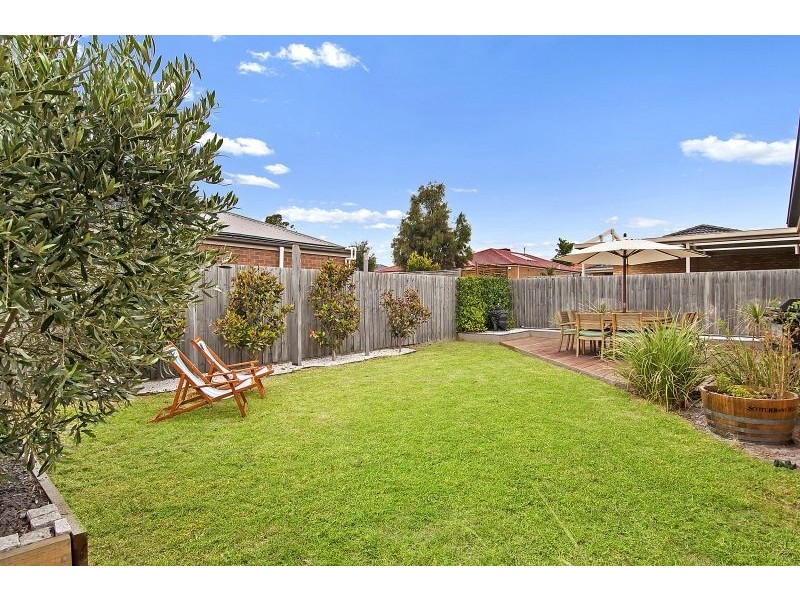2 Katies Place, Carrum Downs VIC 3201
