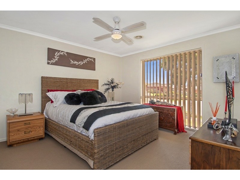 80 Oberon Drive, Carrum Downs VIC 3201