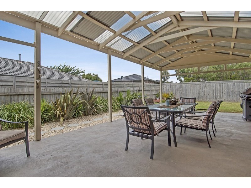 80 Oberon Drive, Carrum Downs VIC 3201