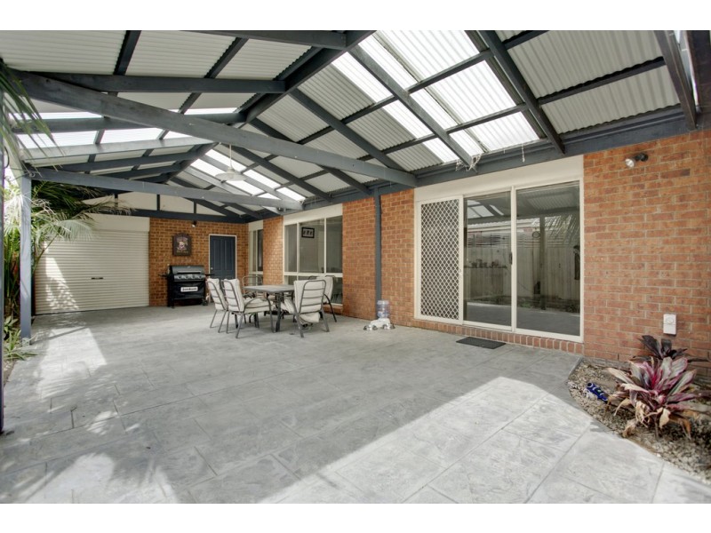 40 Veronica Drive, Skye VIC 3977