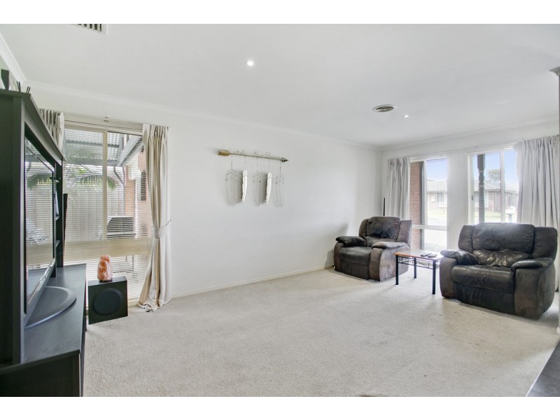 40 Veronica Drive, Skye VIC 3977
