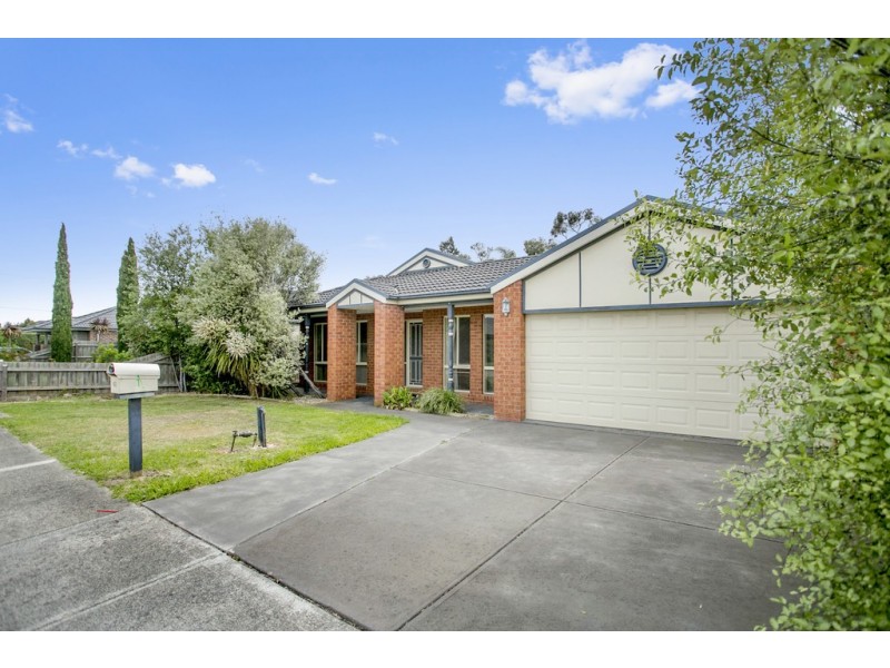 40 Veronica Drive, Skye VIC 3977