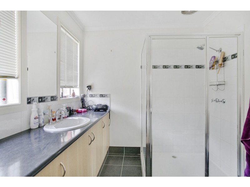 40 Veronica Drive, Skye VIC 3977