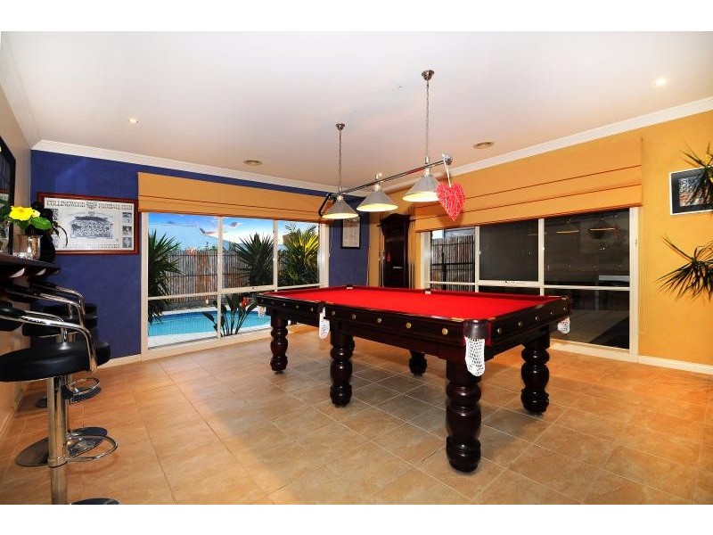 22 Friuli Place, Skye VIC 3977