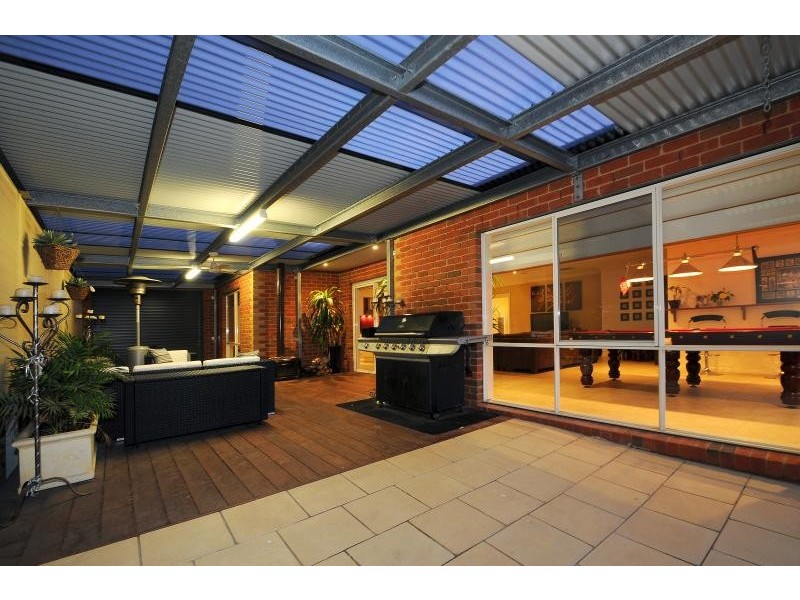 22 Friuli Place, Skye VIC 3977