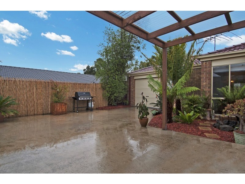 13 Brumbys Road, Carrum Downs VIC 3201