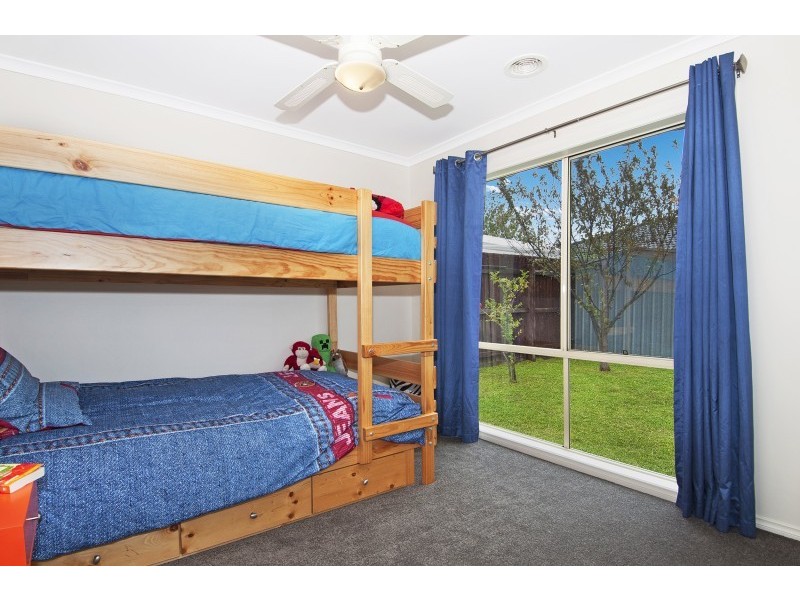13 Brumbys Road, Carrum Downs VIC 3201