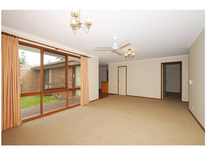 2/10 Levuka Street, Seaford VIC 3198