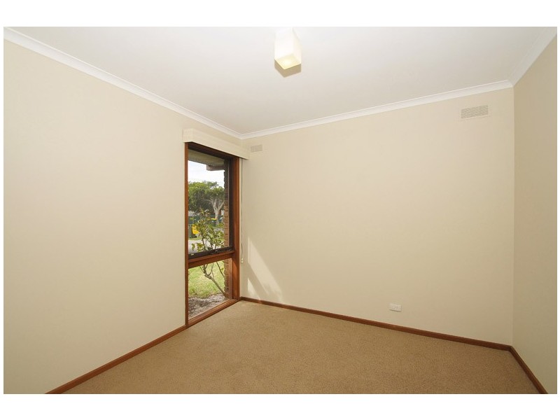 2/10 Levuka Street, Seaford VIC 3198