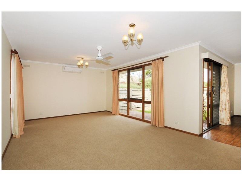 2/10 Levuka Street, Seaford VIC 3198