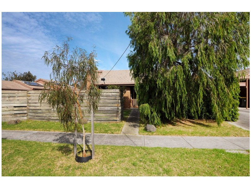 2/10 Levuka Street, Seaford VIC 3198