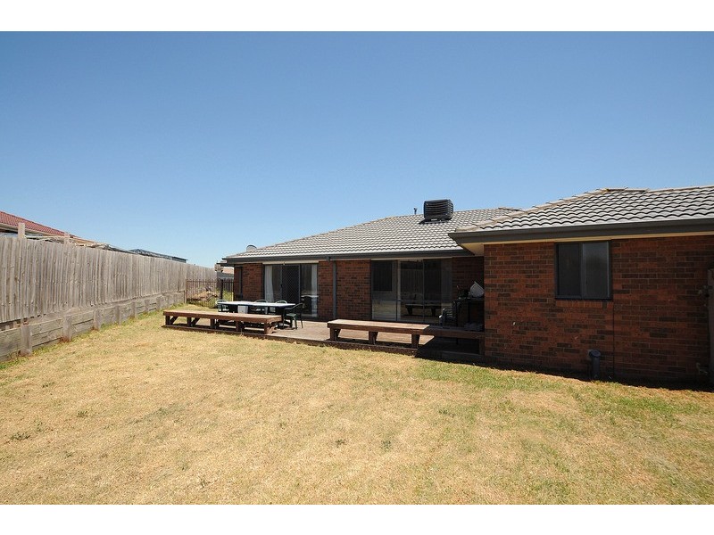 29 Postregna Way, Skye VIC 3977