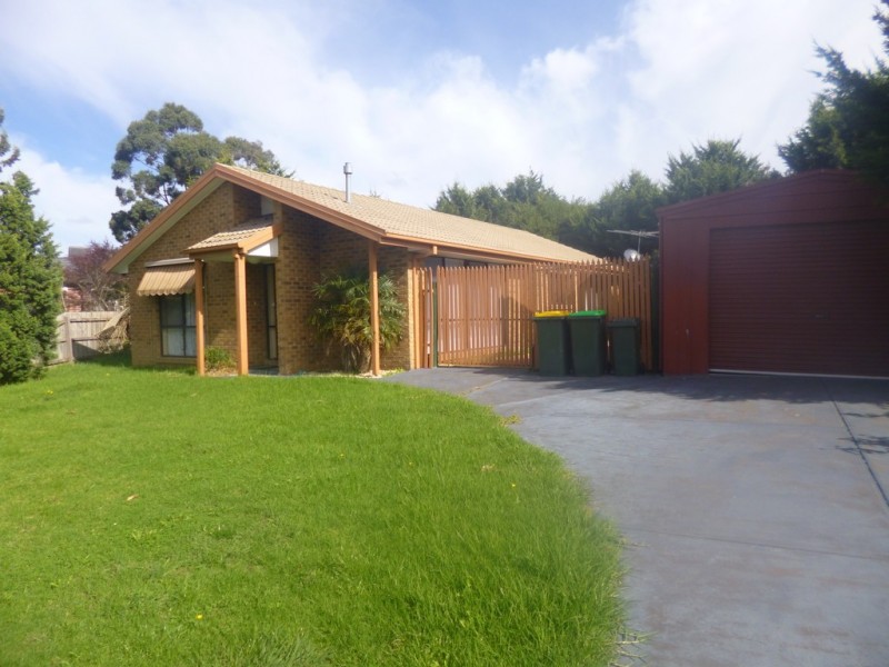 4 Minka Court, Skye VIC 3977
