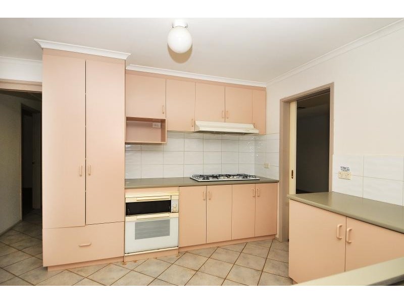 11 Streeton Court, Skye VIC 3977