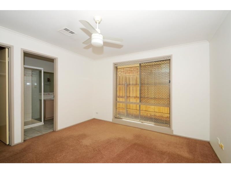 11 Streeton Court, Skye VIC 3977