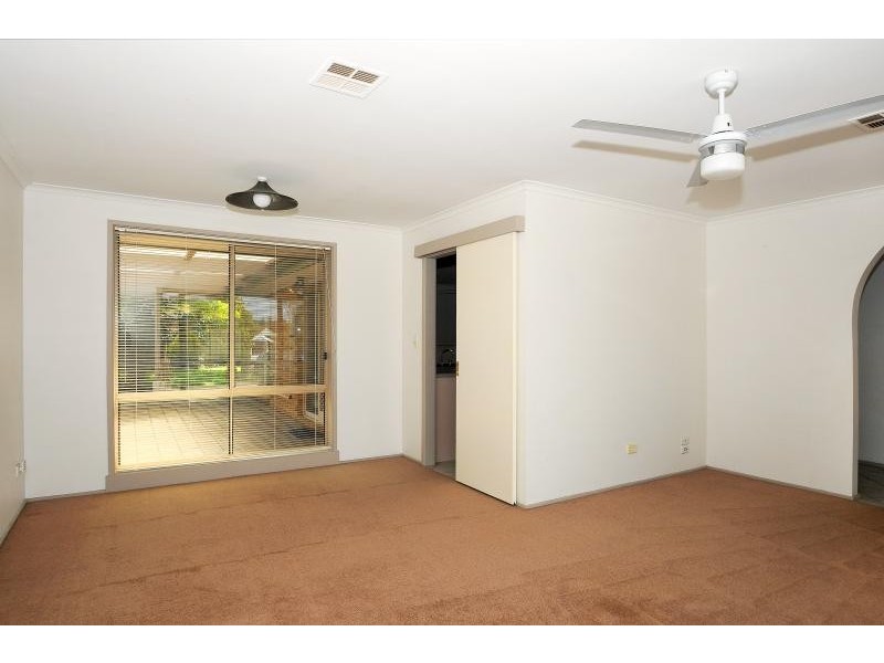 11 Streeton Court, Skye VIC 3977